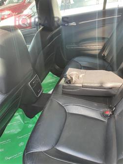 کرایسلەر 300